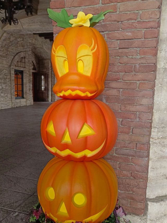 🎃 Halloween Magic at DisneySea Japan 🕸️✨