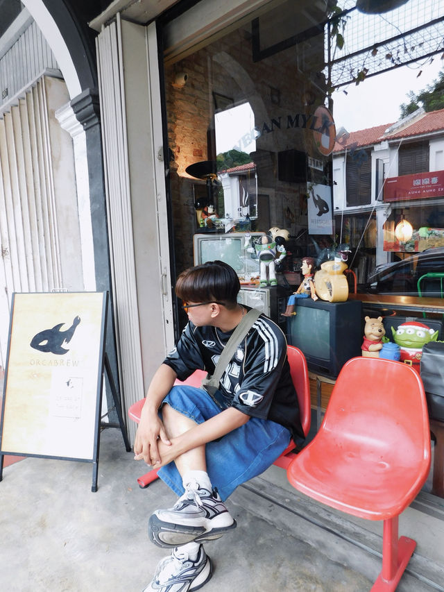📍SUSU Vegan Mylk Bar @ Penang 🇲🇾 | Retro Hong Kong Vibes Café ☕️🎞️