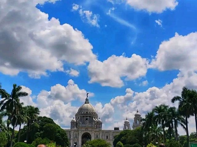 🏛️ Victoria Memorial – The Crown Jewel of Kolkata’s Colonial Grandeur