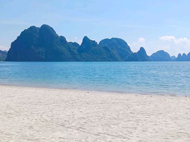 Hon Gai Beach