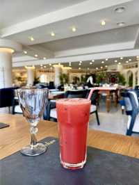A table with a view of Samarkand’s blue dome 💙