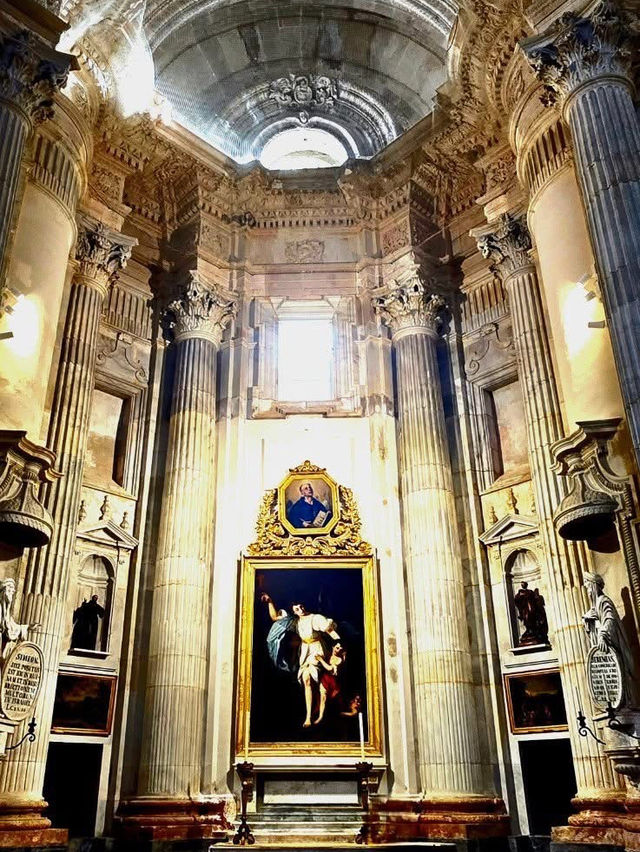 카디즈가 품고 있을 오래된 이야기