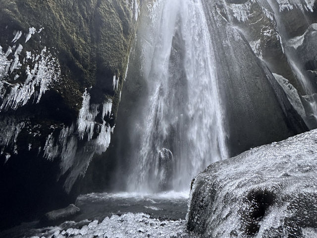 🌌 AURORA HUNTING IN ICELAND — CHASING THE DANCING LIGHTS OF THE NORTH 🇮🇸✨ 🌌 AURORA HUNTING IN ICELAND — CHASING THE DANCING LIGHTS OF THE NORTH 🇮🇸✨