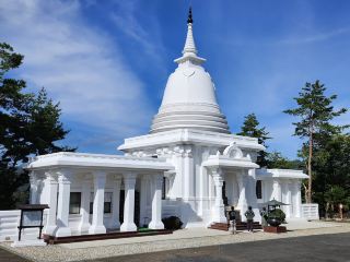 静かな寺院の景色