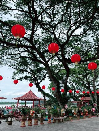 สวนดอกไม้และสวนธีมราศีที่สวยงามในเมืองซีบู