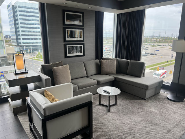 Luxury in Markham at Toronto Marriott Markham 🇨🇦