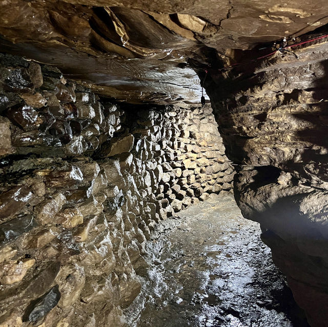 🕉️🌌 Exploring the Mystical Gupteshwor Mahadev Cave! 🌌🕉️