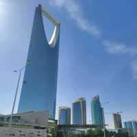 사우디 리야드 대표 건축물 Al Faisaliyah Tower & Kingdom Tower