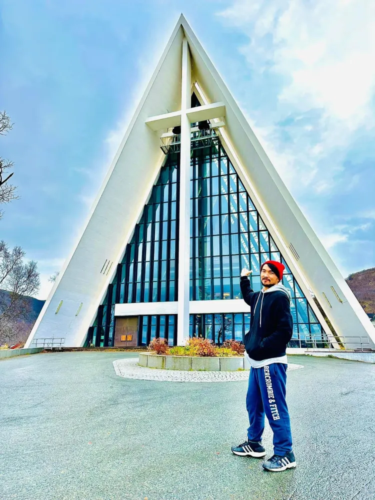 挪威🇳🇴景點-北極圈大教堂及北極科學博物館