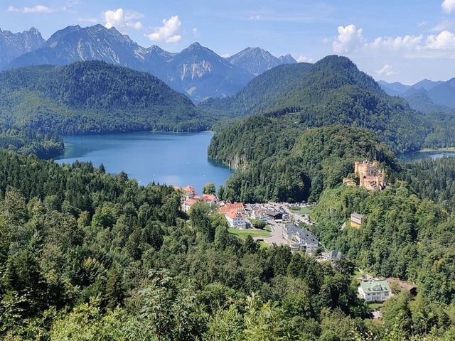 The Amazing Neuschwanstein Castle  🏰