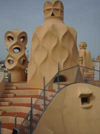 Barcelona | The must visit masterpiece of Gaudi