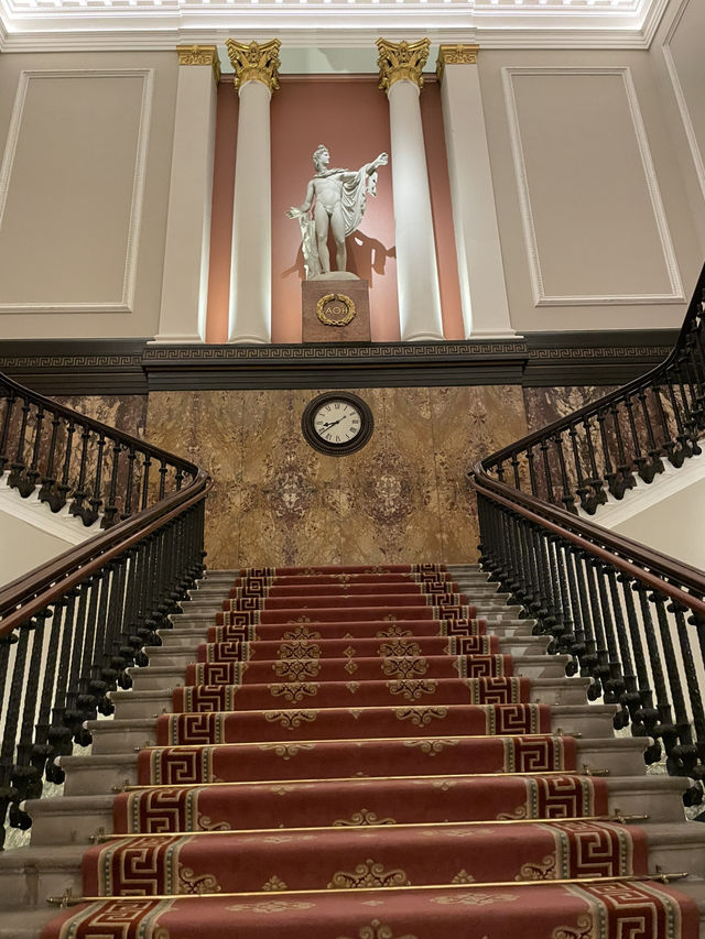 Secret London Tour: Exclusive Clubs & Hidden Gems 🔑✨