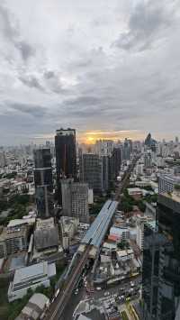 Sunset Magic at Bangkok Marriott Hotel Sukhumvit 🌇✨