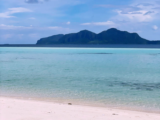 Sipadan Dreams & Sea Breezes: A Tropical Escape to Semporna