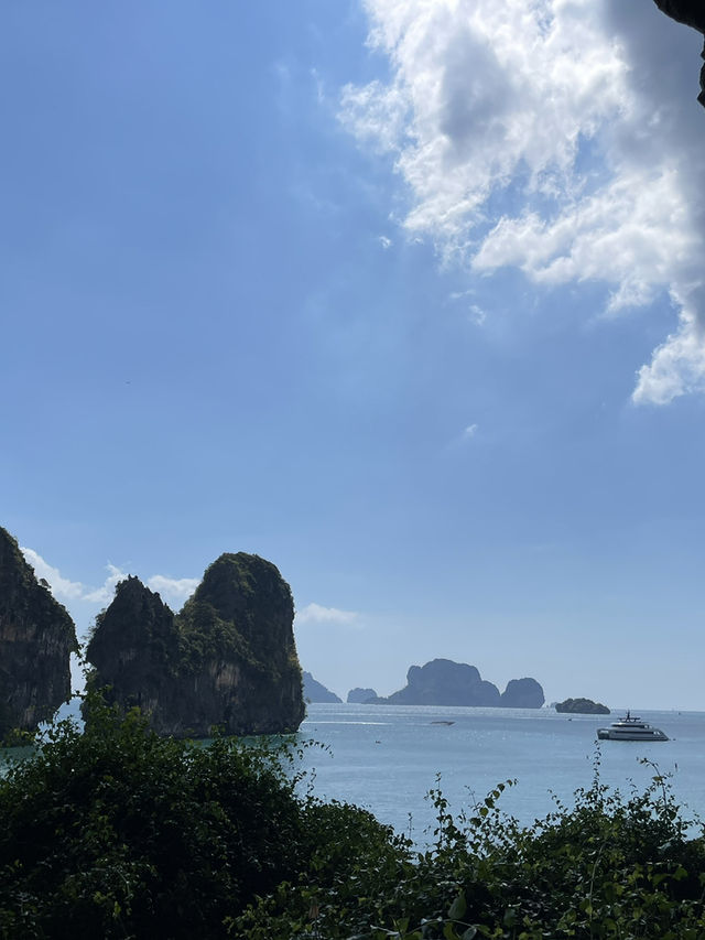 Amazing Thailand จุดชมวิวหาดไร่เลย์ 