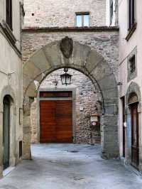 🏰 Medieval Echoes in the Tuscan Hills – Anghiari, Italy