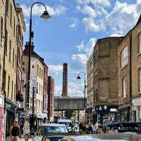 London🇬🇧Shoreditch & Its Canvas of Graffiti: London's Urban Art Gallery! 🏙️✨