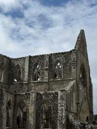 The Monumental Tintern Abbey, How Can A Ruin Be So Mesmerising?!