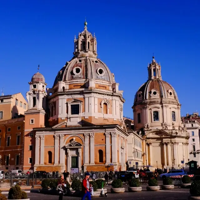 Rome – Domes, Alleys, and Eternal Architecture 🏛️🌅
