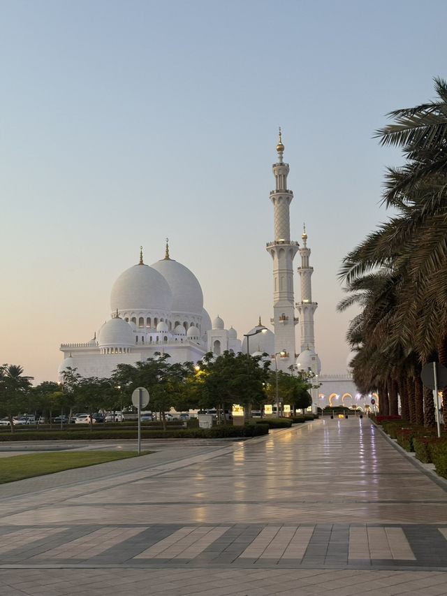 Sheikh Zayed Grand Mosque 🕌✨