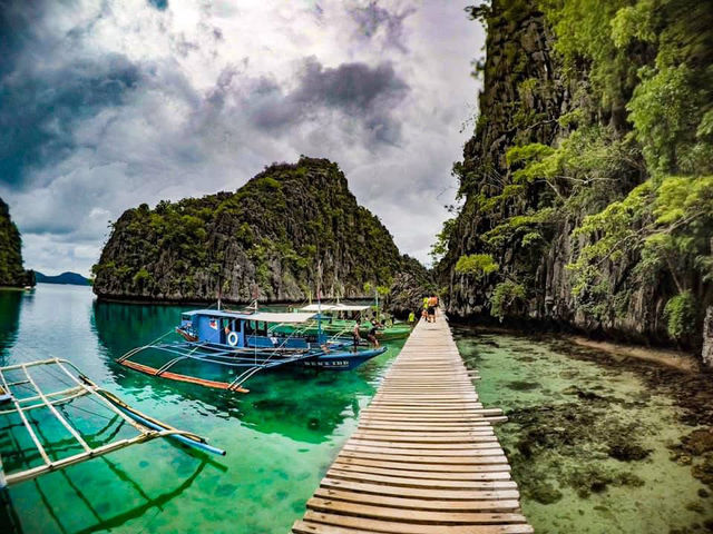 Coron, Palawan: Nature’s Masterpiece Awaits! 🇵🇭 Coron, Palawan: Nature’s Masterpiece Awaits! 🇵🇭
