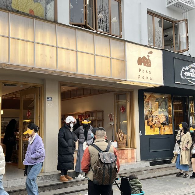 行列店が軒を連ねるグルメストリート「十全街」