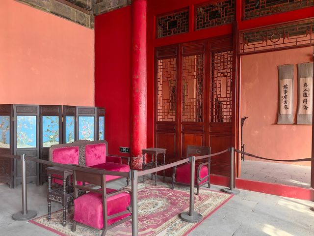 民國大總統— —袁世凱墓