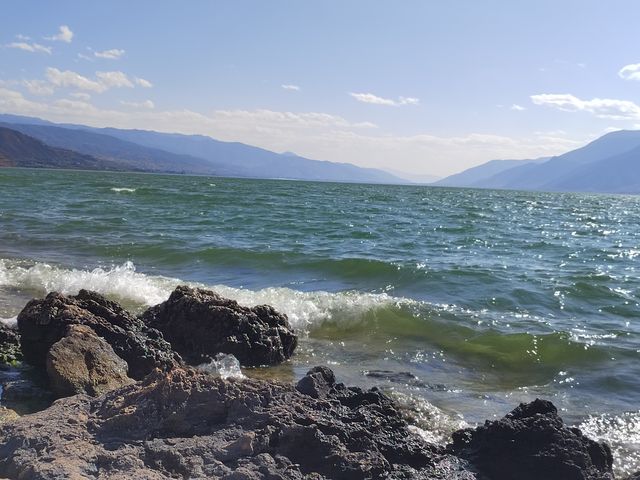 遠離春節人擠人，來永勝環遊程海看海玩水