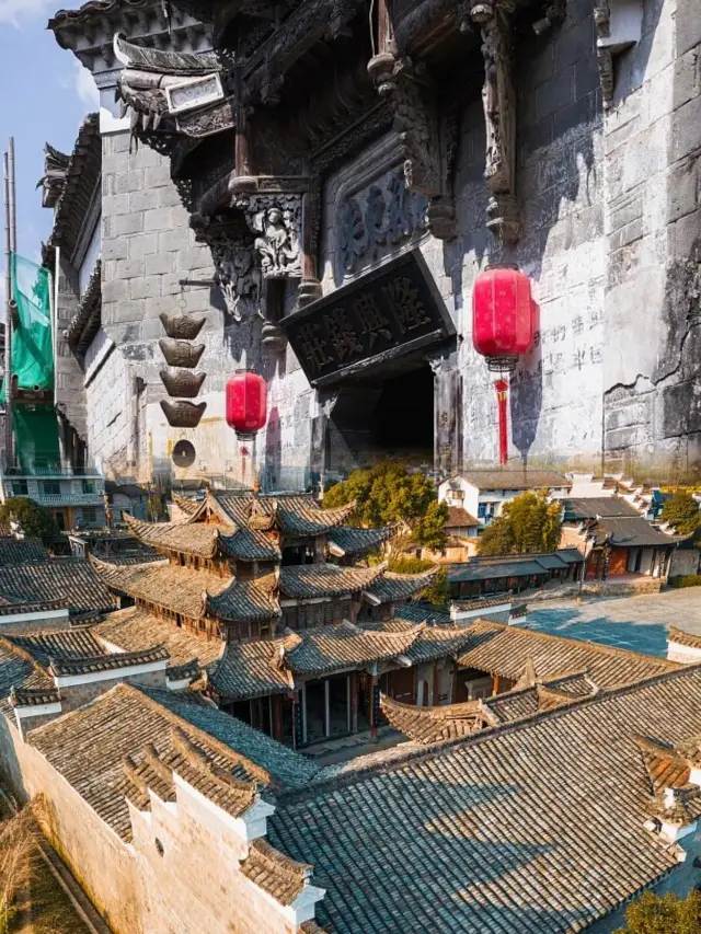 How beautiful can a town be to be named the most beautiful ancient town by 'National Geographic'? Behold the ancient town of Tiantai in Quzhou