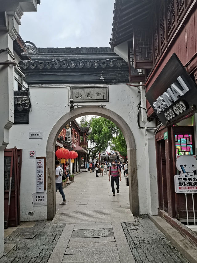 離上海市區最近的古鎮七寶老街