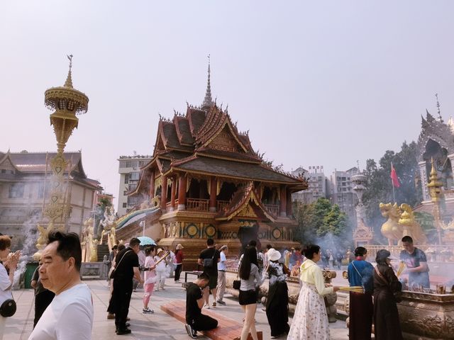 令人驚艷的西雙版納總佛寺——免票景點