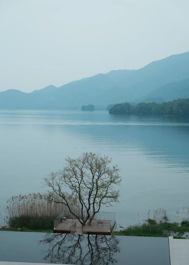 只住了一晚，就不想回家思無邪