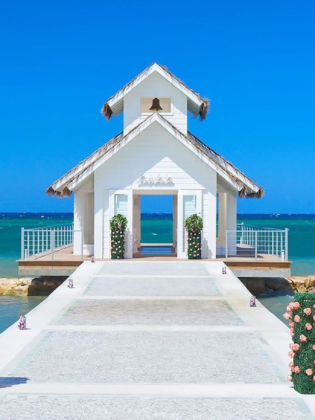 🌴🛏️ Montego Bay's Hidden Gems & Hotel Tips! 🏖️✨