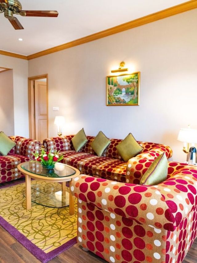 🌟 Kodaikanal's Cozy Carlton: Comfort & Views! 🏞️