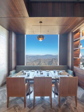 🌄 Shimla's Scenic Splendor: Radisson Kufri Stay 🏨✨