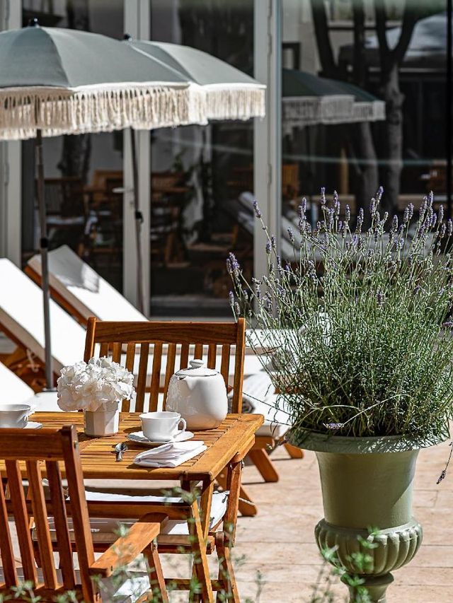 🌟 La Rochelle Luxe: Find Serenity by the Sea 🌊