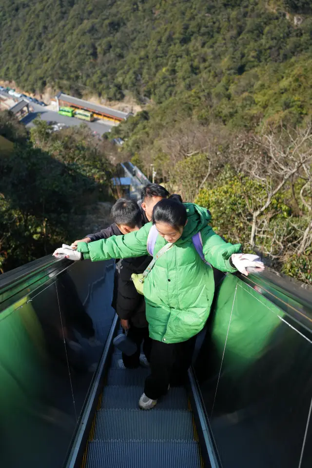 เฉินโจว เขาหมังซาน | ภูเขาสูงที่มีลิฟต์ให้ขึ้น