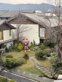 溪邊的霍比特小屋