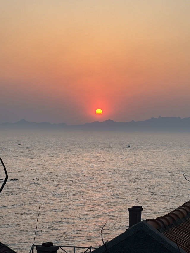 與大海撞個滿懷