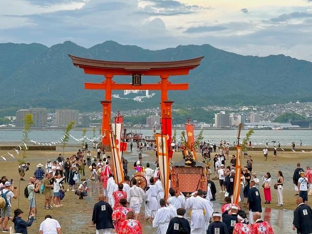 最靚嘅鳥居同嚴島神社管弦祭神儀式