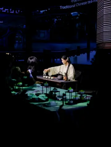 Found a hidden treasure on the Bund! This new immersive restaurant is absolutely STUNNING. ✨