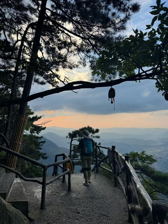 來一場說走就走的武功山徒步之旅
