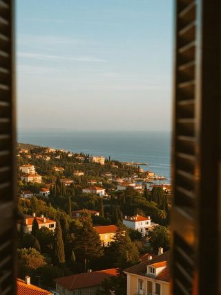 Belize City｜Picking Up Rainbow Fragments in the Caribbean Breeze 