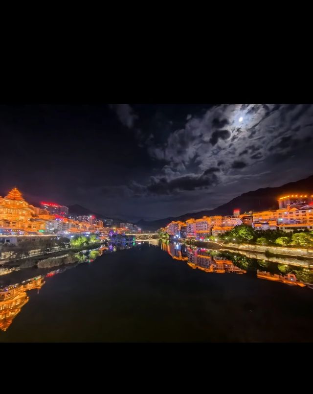 龍勝必打卡攻略！梯田+美食+夜景全拿下