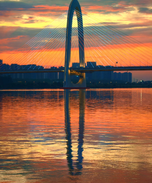 長沙湘江落日封神了!本地人私藏的橘子洲日落攻略 長沙湘江落日封神了!本地人私藏的橘子洲日落攻略