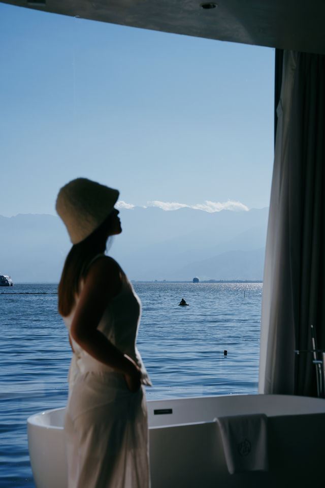 在這間面朝洱海的詫寂小院，我找到了消失的歲月