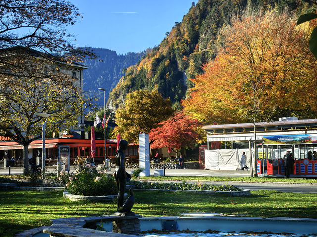 因特拉肯,愛在深秋 因特拉肯,愛在深秋