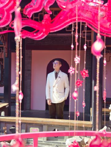 Simply amazing! The grand New Year exhibition next to the Forbidden City brings life to full bloom in vibrant colors