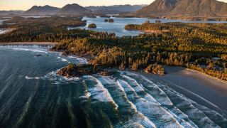 18-day self-drive tour in BC province, exploring the Pacific coast, snowy glaciers, and ancient rainforests