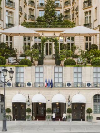 [Paris] A century of luxury: Experience timeless palace romance at Place Vendôme. The ultimate Parisian romantic getaway means staying at the Ritz Paris, established in 1898!
